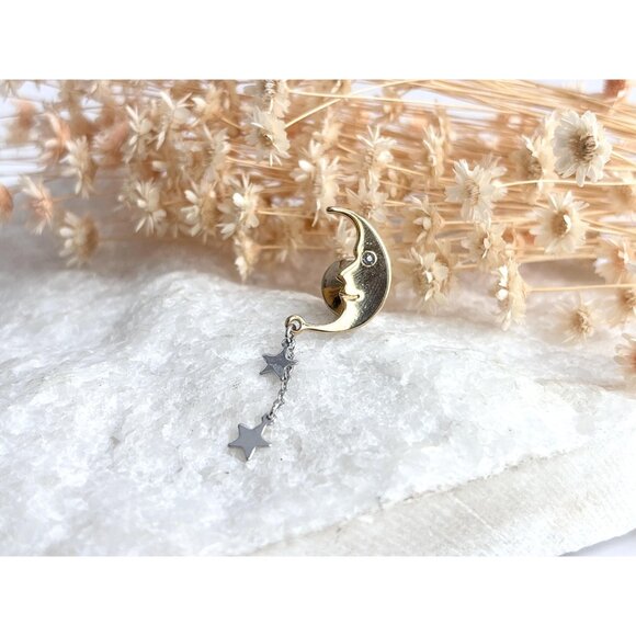 Crescent Moon & Stars Charmed Gold Toned Vintage Costume Jewelry Brooch - Picture 5 of 9